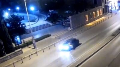  İzmir’de Kontrol Noktasındaki Polisi “dur” İhtarina Uymayan Ve Alkollü
