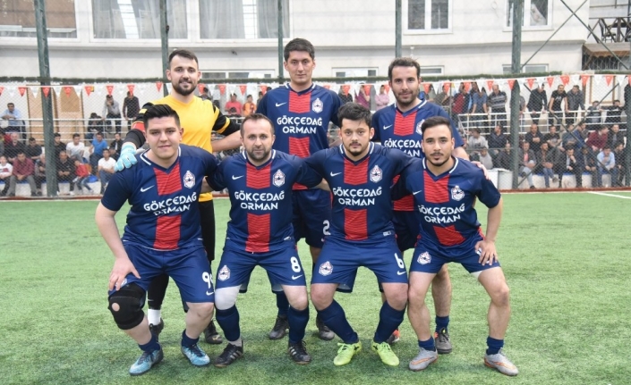 Dursunbey Belediyesi tarafından düzenlenen halı saha bahar turnuvası muhteşem bir