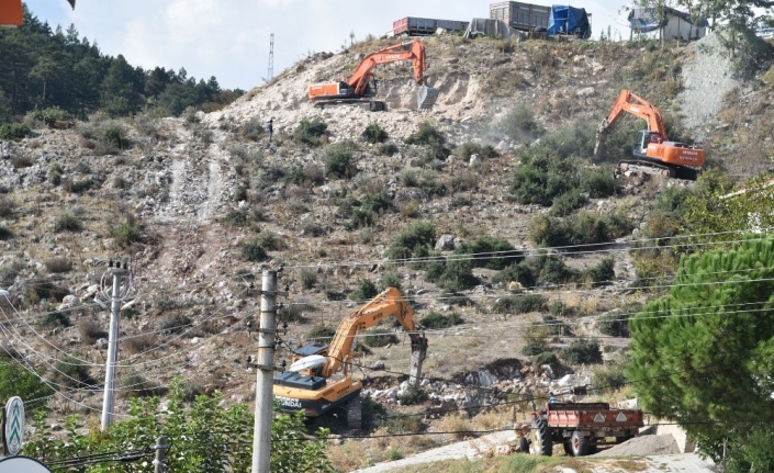 Dursunbey'de Yeni Toki Konutlarının Yapımına Başlandı