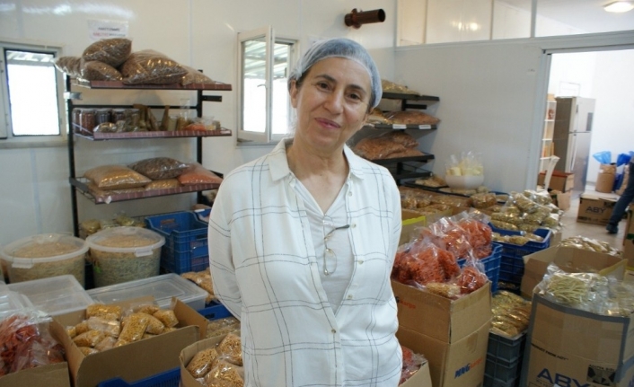  Dut Yapraklı, Nohut Unlu Makarna İmal Etti