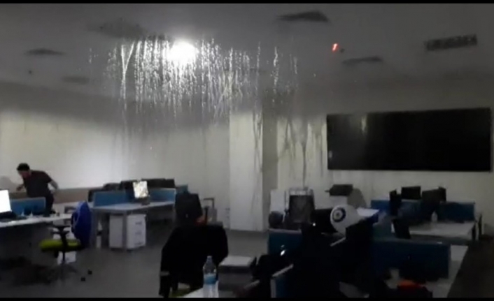  Bursa'da Yeni İnşa Edilen Şehir Hastanesi'ni Su Bastı Haberlerinin