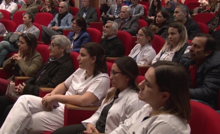 Onkoloji uzmanları Bursa’da kanseri konuştu. Sigara kullananlar olmasa akciğer kanserinin