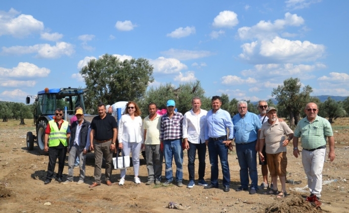 Edremit’te Yazın Sıcaktan Kışın İse Soğuktan Etkilenen Sokak Hayvanları İçin