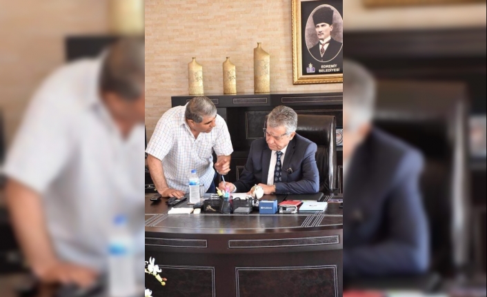 Balıkesir’in Edremit Belediyesi tarafından ‘Başkan Mahallenizde’ sloganı ile başlatılan projeyi