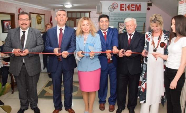 Balıkesir’in Edremit ilçesinde Edremit Halk Eğitimi Merkezi (EHEM) tarafından açılan
