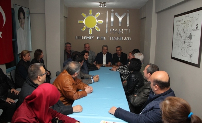 Balıkesir’in Edremit ilçesinde Millet İttifakı’nın adayı olarak Edremit Belediye Başkanı