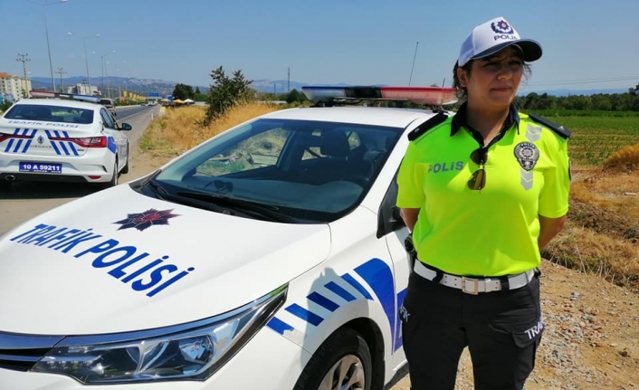 İlçe Trafik Şube Amirliği Görevine Atanan Komiser Yardımcısı Ezgi Yıldız,