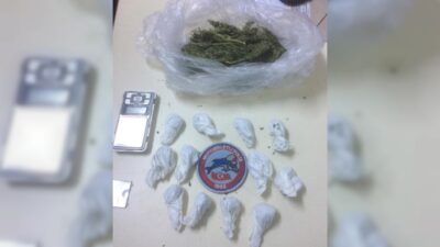 Balıkesir'in Edremit İlçesi'nde Uyuşturucu Kuryeliği Yapan 1 Kişi Polis Tarafından