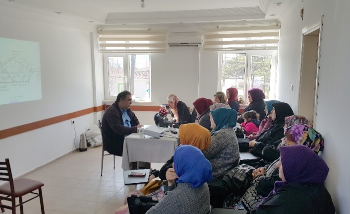 Balıkesir İl Tarım ve Orman Müdürlüğünün koordinasyonunda çiftçilere yönelik verilen