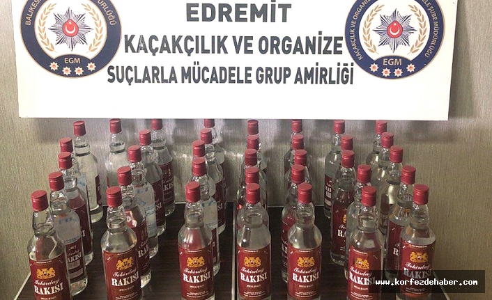 Emekli bekçiye polisten kaçak içki operasyonu Balıkesir’in Edremiit ilçesinde emekli bekçi, kaçak içkilerle yakalandı.
