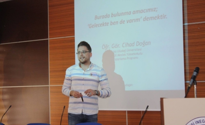  Dijital Yazınlarda Kelimelerin Yerini Alan Emojilerin Kullanımı Her Geçen