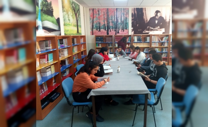  Kitap Kurdu Odası