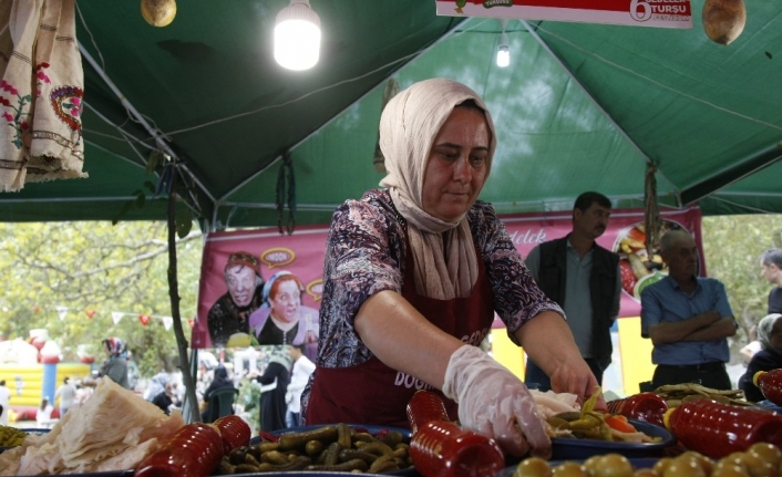 Turşu Stantları Ve Turşu Konulu Fotoğraf Yarışmasında İlk Üçe Girenler