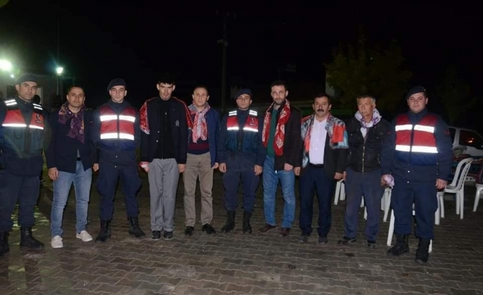  Engelli Genç 25 Yıllık Hayalini Gerçekleştirdi Binlerce Kişiyle Kutlama