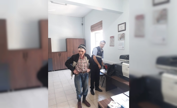  Bursa'nın İnegöl İlçesinde Yolda Yürürken 900 Tl Bulan Engelli