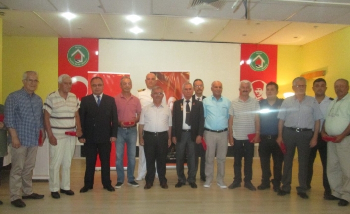  Erdek'li Kıbrıs Gazilerine Madalya
