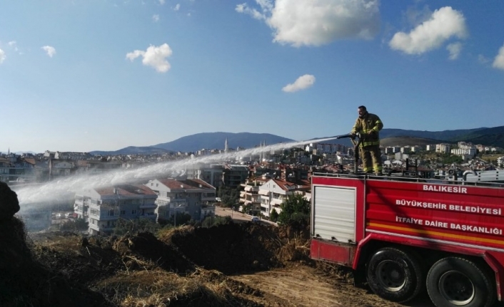  Erdek'te Ot Yangını Korkuttu