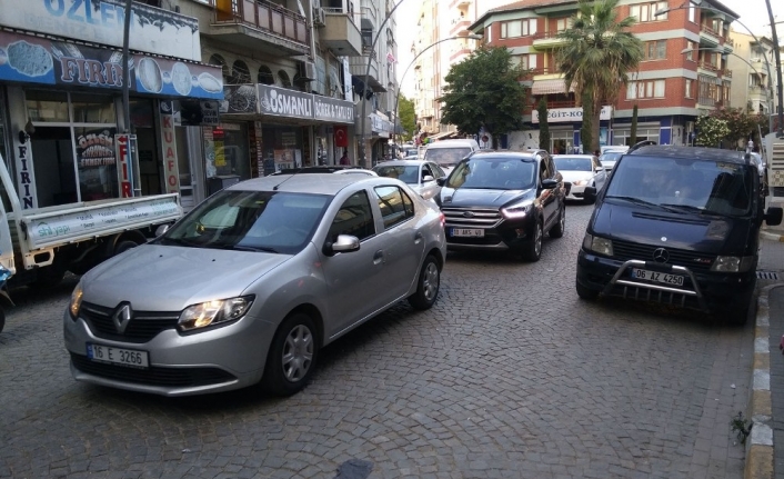 Balıkesir’in Erdek ilçesinde ramazan bayramı ve yaz ayın başlamasıyla trafikte