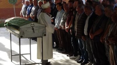 Balıkesir’in Edremit İlçesinde İddialara Göre Eşi Tarafından Bıçaklanarak Öldürülen Işil