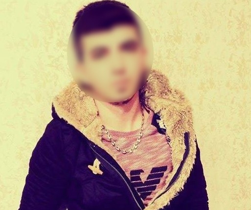 Bursa’da aldığı ekmeği eşine vermek isteyen görme engelli komşularını bıçaklayan