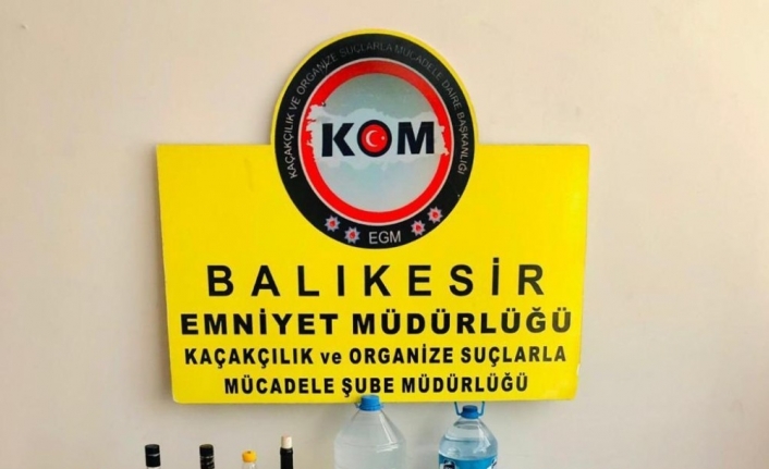 Balıkesir Polisi Evinde Sahte İçki İmal Eden Şahsa Baskın Yaptı