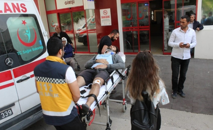 Bursa’da bir fabrikanın boyahanesinde meydana gelen patlama sonucu, alevler binayı