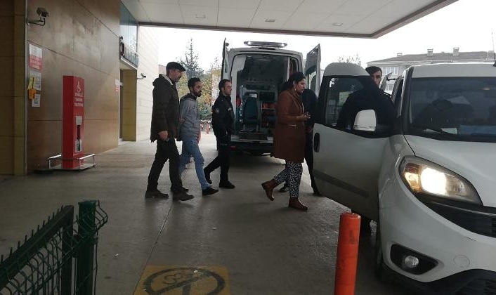  İnegöl'den Bursa'ya Arkadaşlarıyla Birlikte Eğlenmeye Giden Biri Kadın 4
