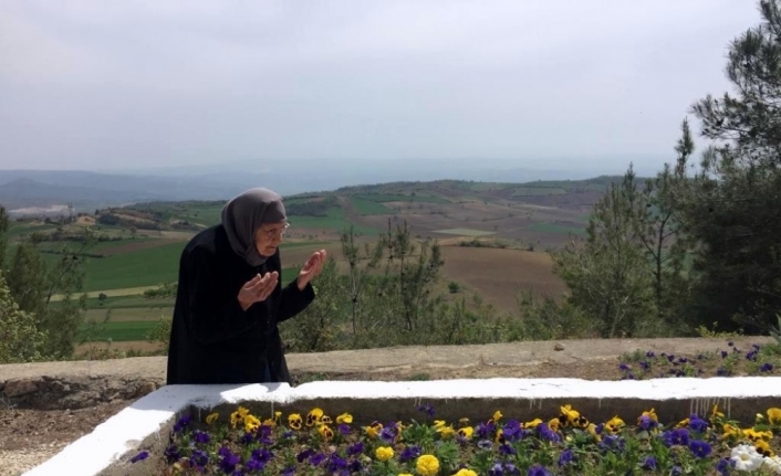 Bursa’nın Yenişehir ilçesinde, 90 yaşında bastonu ile belediyeye giderek, Osmanlı