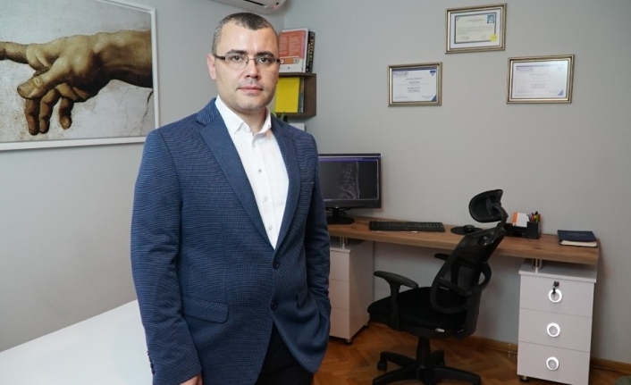 Fizyoterapi Uzmanı Turgay Ülgüner, birinci ve ikinci derece fıtıklarda manuel