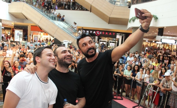 Başrollerini Toygan Avanoğlu, Cihan Şimşek, Müge Boz Ve Alper Saldıran’ın