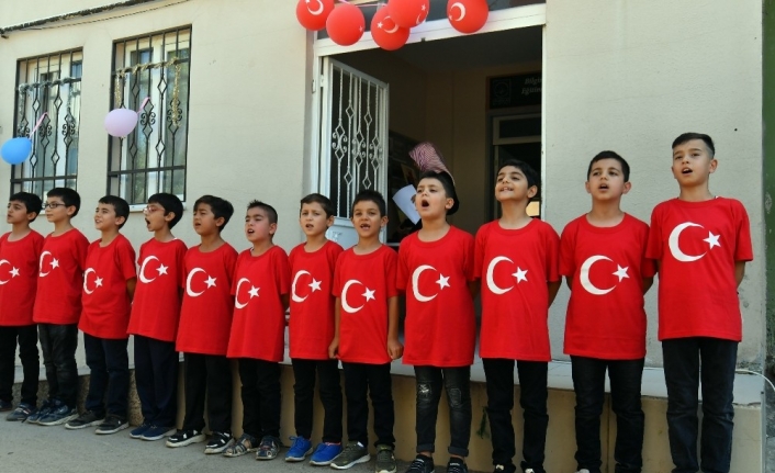  Osmangazi Belediyesi’nin Hayata Geçirdiği Bilgi Evleri’nde Yaz Döneminde Eğitim
