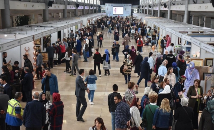 Bursa Büyükşehir Belediyesi’nin destekleriyle Bursa Kent Konseyi tarafından organize edilen,