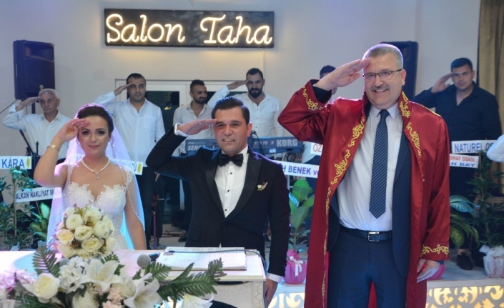  Bursa’nın Karacabey İlçesinde Önceki Akşam Evlenen Bir Çiftin Nikah