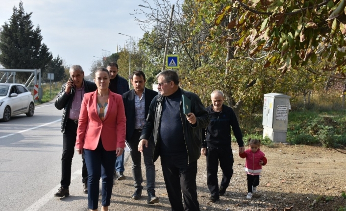 Gemlik Belediyesi Ekipleri, Mahalle Mahalle Gezerek Vatandaşları Dinliyor.