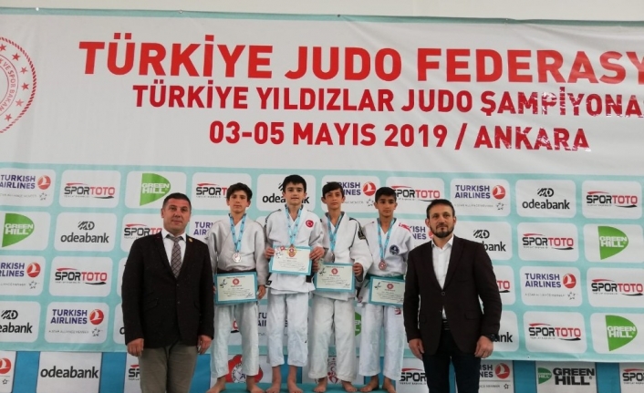 Ankara’da Türkiye Judo Federasyon tarafından düzenlenen ve 40 ilden 69