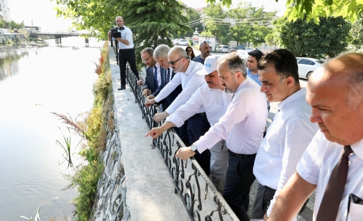  Bursa Büyükşehir Belediye Başkanı Alinur Aktaş Gemlikte İnceleme Yaptı
