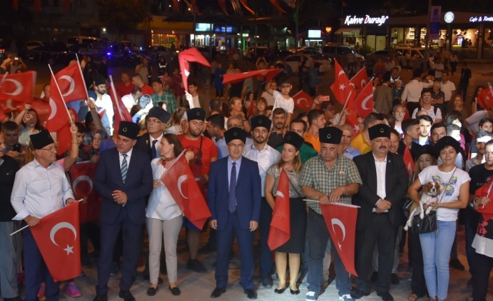 Gemlik’in Düşman İşgalinden Kurtuluşunun 97. Yılı Şenlik Havasında Kutlandı.