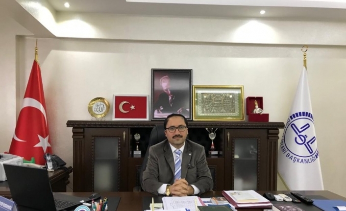 Bursa’nın Gemlik ilçesinde müftülük ihtiyaç sahibi öğrencilere kıyafet yardımı yaptı.Müftülük