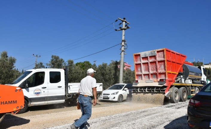  Gemlik Belediyesi Yol Çalişmalarina Devam Ediyor.