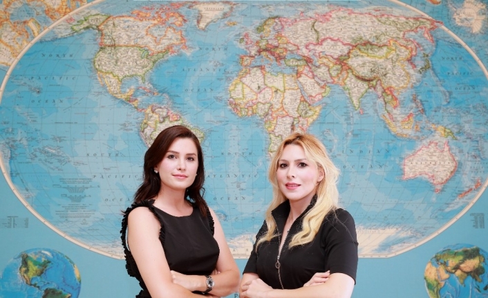  İzmirli Genç Girişimci Kardeşler Gizem Ve İdil İdiz, Dünya