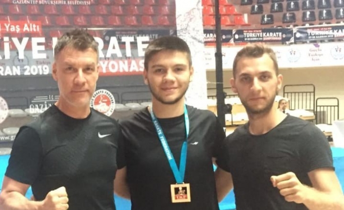 Belediyespor Karatecisi Burak Gencer, Türkiye Karate Federasyonu Tarafından Rize’de Düzenlenecek