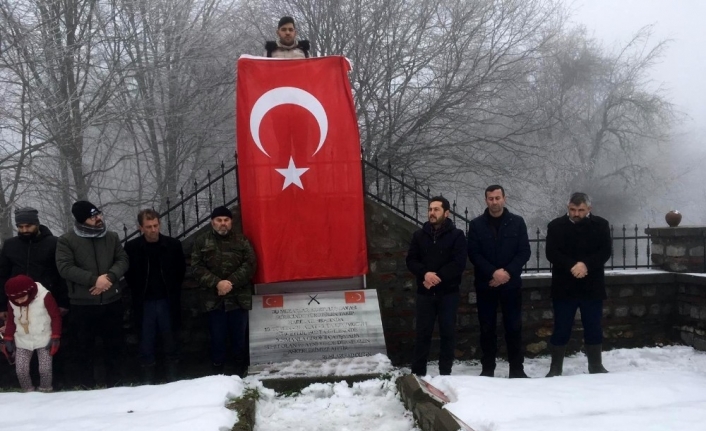 Bursa’nın Yenişehir ilçesinde, Ülkü Ocakları, "Şehitlere vefa yürüyüşü" tertipledi.Yürüyüşe genci