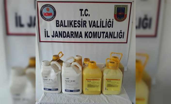  Gönen İlçesinde Sahte Tarım İlaci Satanlara Jandarma Operasyon Düzenledi