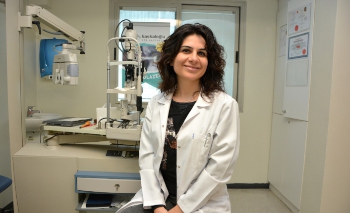 Göz Hastalıkları Uzmanı Op. Dr. Lale Geribeyoğlu, göz kapağının yapısı