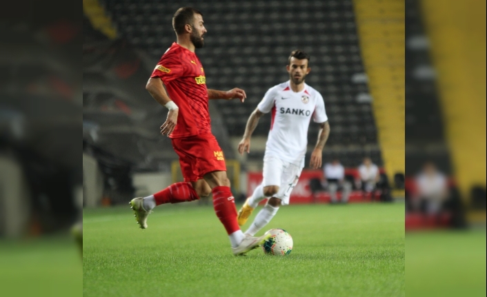  Göztepe’ye Puanı Getiren Golü Kaydeden Berkan Emir, Sarı-kırmızılı Forma