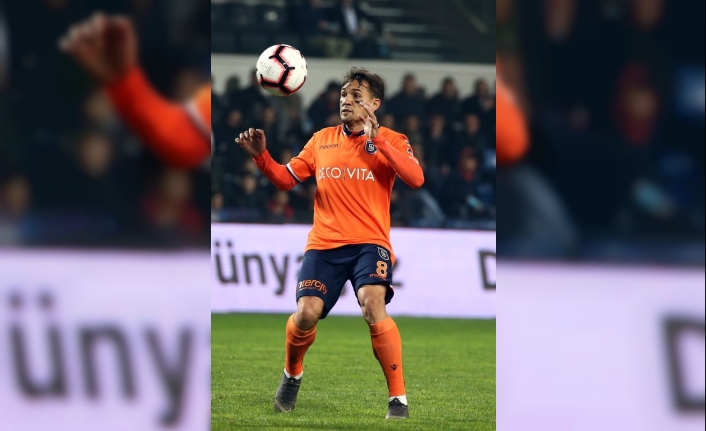  Süper Lig Ekibi Göztepe, Medipol Başakşehir’in Tecrübeli Orta Saha