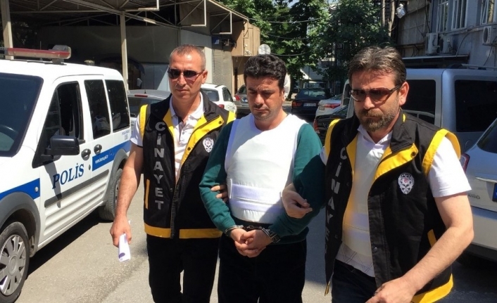  Bursa’da Gsm Bayisinde Çikan Silahlı Kavgada 2 Kişiyi Öldüren