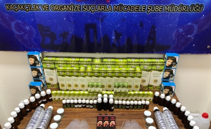  Gümrük Kaçağı Olan Yüzlerce Cinsel İçerikli Ürüne Ve Sahte