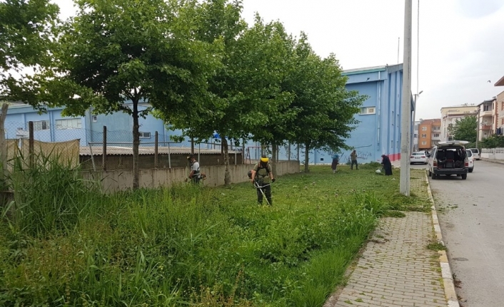 Gürsu Belediyesi’nce İlçenin Caddelerinde Ve Meydanlarında Yapılan Bakım Çalişmalari Gürsu’nun