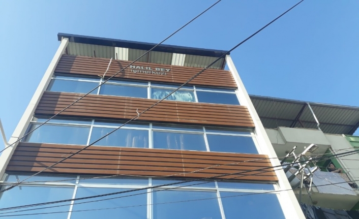  İzmir’in Karabağlar İlçesinde, Halı Yıkamacıda Çalişan Bir Yabancı Uyruklu